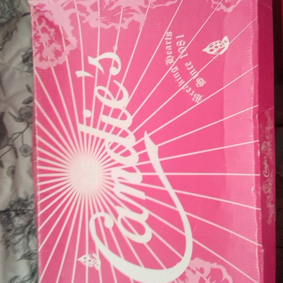 Boots - Picture 5 of 6